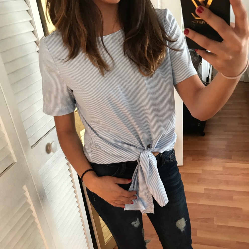 Cute cross tie top